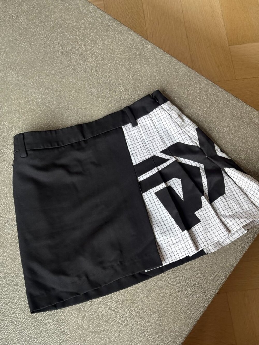 PXG Parsons Xtreme Golf Skort Size S Black White Grid Print Pleated